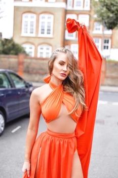 Victoria Fox